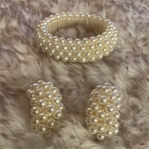 VINTAGE PEARL BRACELET & EARRING PARK LANE JEWELRY SET